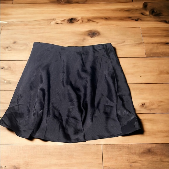*SOLD* Mustard seed black skirt - Picture 3 of 4
